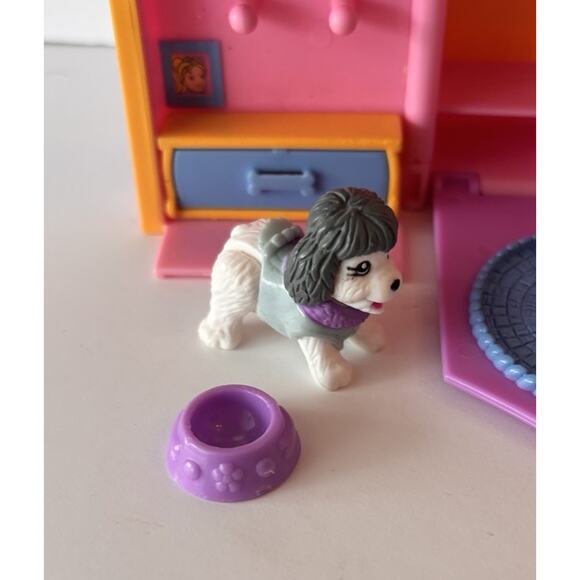 Polly Pocket Pets Animals 2 Dogs with Sweaters, Booties and Dishes 2002 - Picture 3 of 3